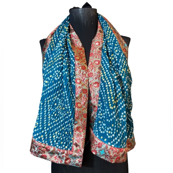 Elegant Blue and Red Women's Scarf - Picture 3 of 14